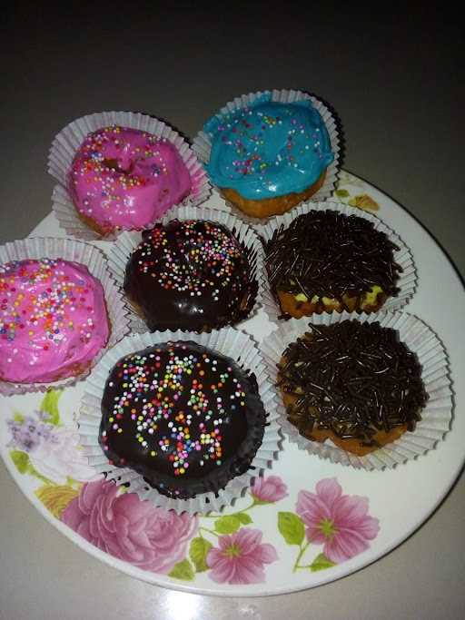 Donat Putri Jl.Wonorejo Indah Timur 1 No.30/Kav,128 2