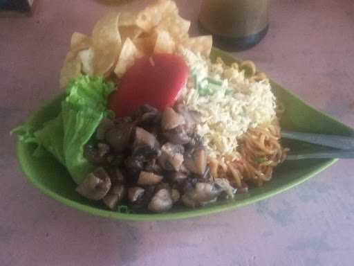 Mie Ayam Putri Kembar 10