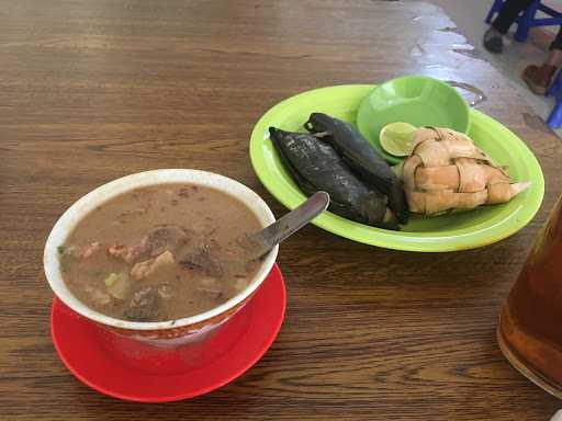 Nasi Kuning Dobo & Coto Makassar 1