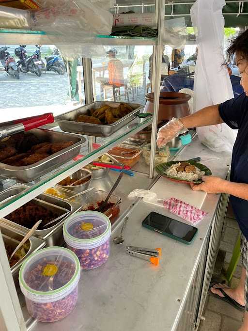 Nasi Uduk Jakarta Cik Moe 4