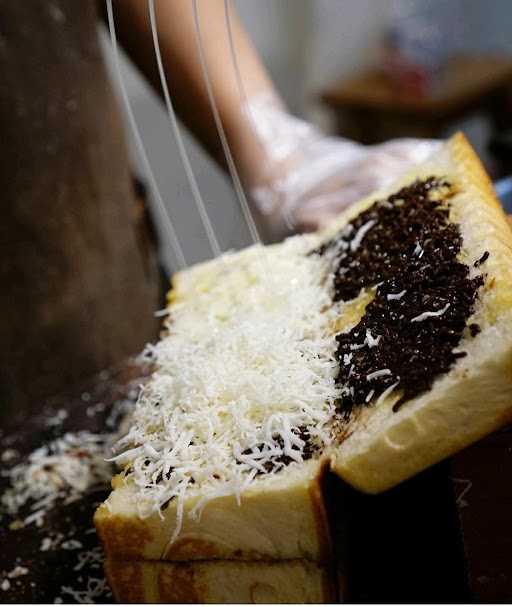 Roti Bakar Lopas Vs Kebab Pisang 3