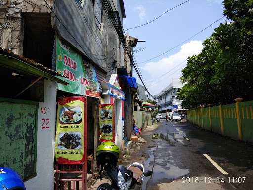 Rujak Gado-Gado [Depan Makam Menur] 2