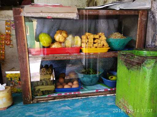 Rujak Gado-Gado [Depan Makam Menur] 4