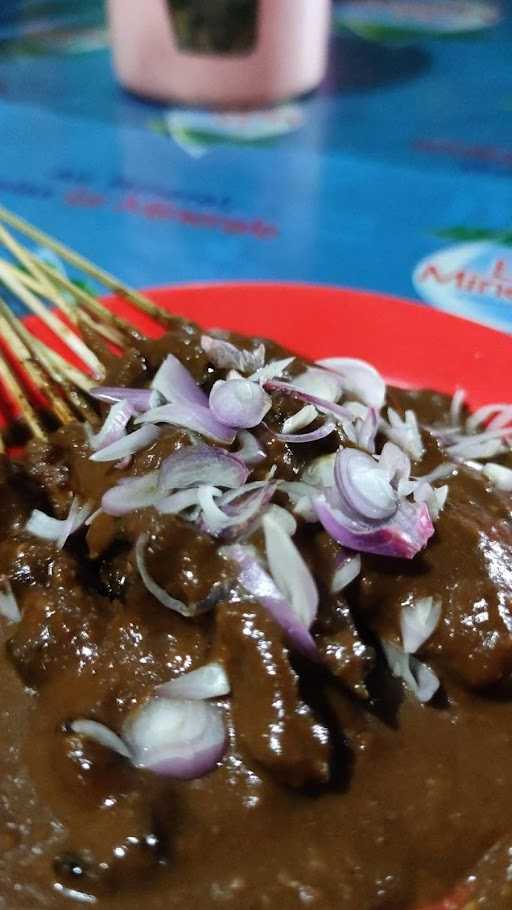 Sate Pak Imam Depan Polsek 3