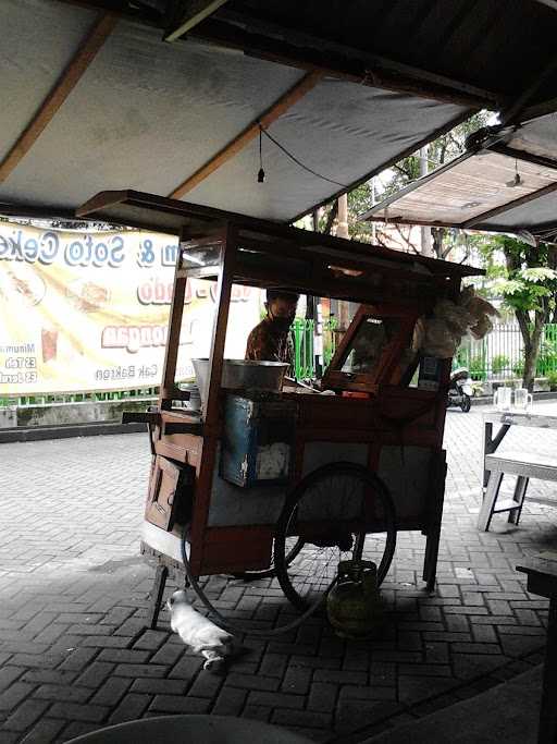 Soto Ayam Dan Gado-Gado Cak Bakron 8