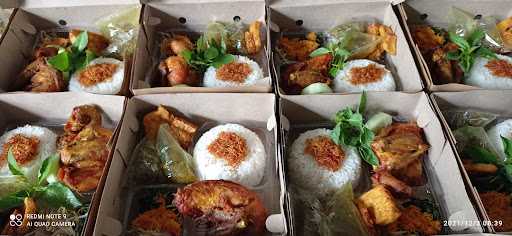 Warung Penyetan Ayam Bebek Sambal Ijo 66 1