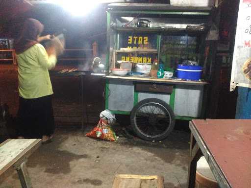 Warung Sate Pak Yusup Pinggir Jembatan 4