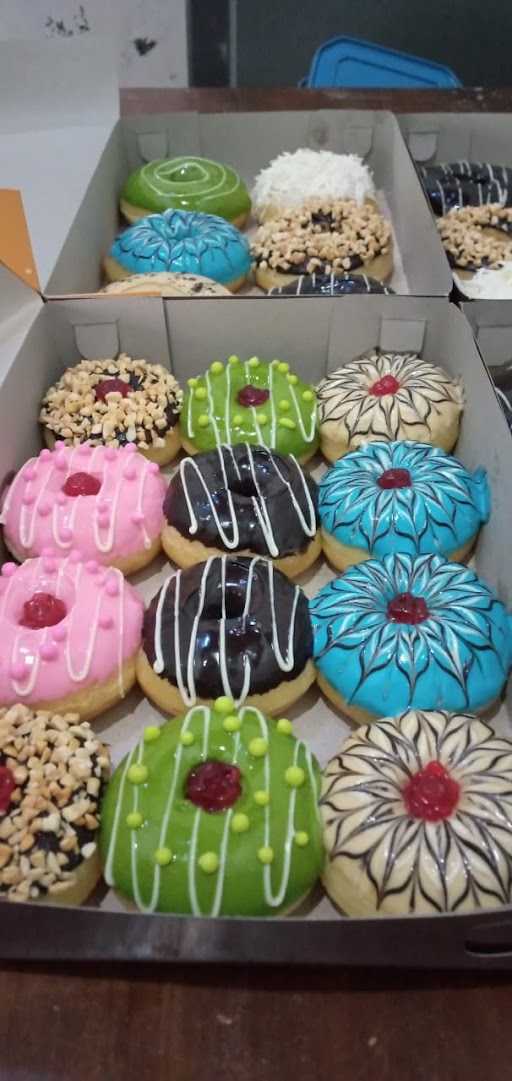 Ghalnis Donut'S 6