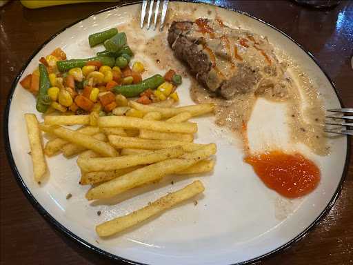 Rush Steak Blitar 6