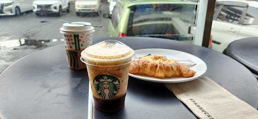 Starbucks - Malang City Point 10