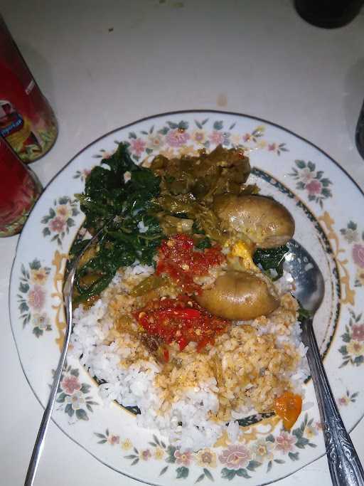 Ampera Dhelvy Masakan Padang 1