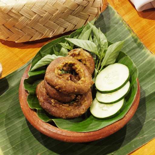 Aruna Spesialis Ayam Goreng 8