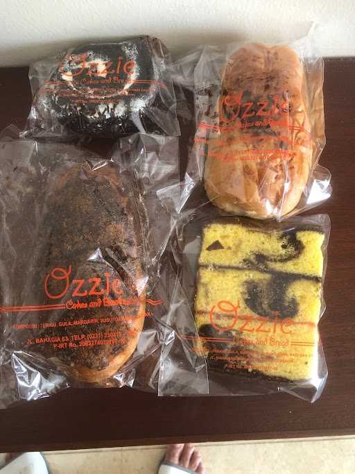 Ozzie Cake And Bakery 8