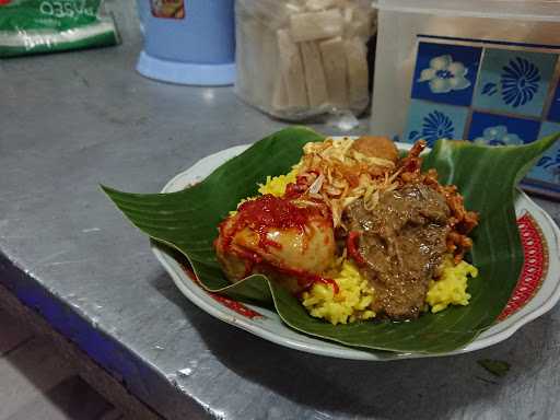 Nasi Kuning Alas Demang Ibu Anis 3