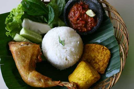 Warung Makan Bu Neneng 4