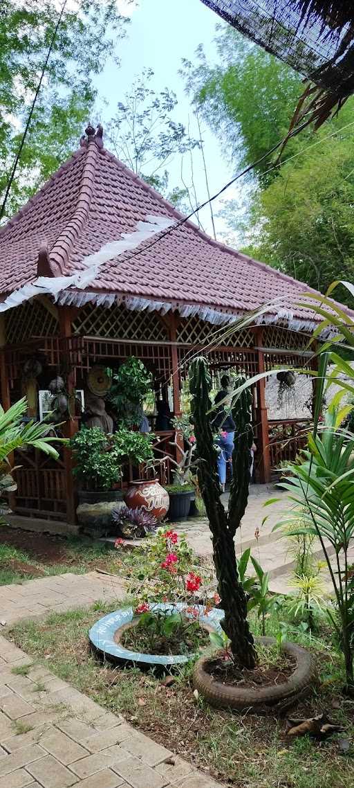 Warung Budaya Kecopoan 9