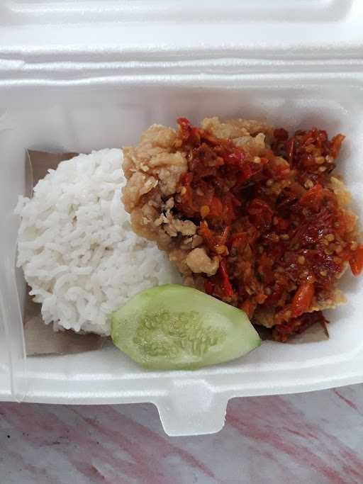 ¨Ayam Geprek Ajurrr¨ Restaurant 10