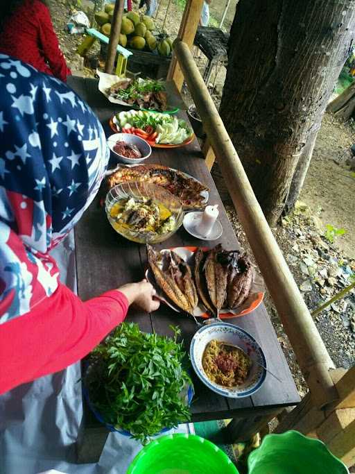 Ikan Bakar Bu Emi 10