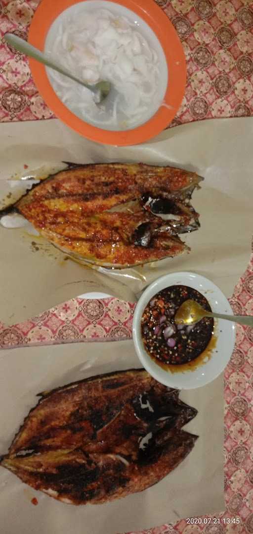 Ikan Bakar Bu Emi 2