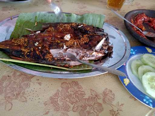 Ikan Bakar Pak Karnadi Sendang Biru 7