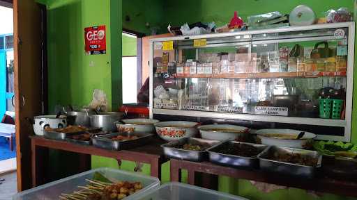 Warung Buk Yah 9