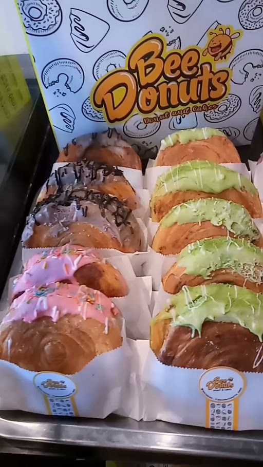 Bee Donuts Donat Karakter Jember 9