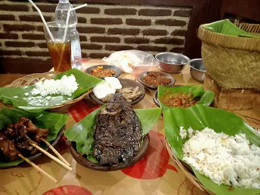 Waroeng Spesial Sambal Ss Jember 6