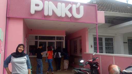 Pinku Milkbar Bandung 9