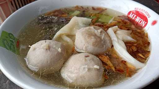 Mie Abud (Mie Yamin Bakso Pangsit) 8