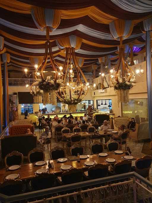 Al Jazeerah Signature Middle East Restaurant And Cafe Bandung 9