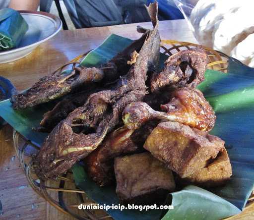 Warung Nasi Timbel Tri 7