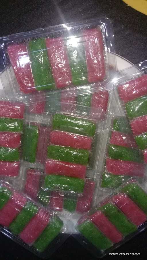 Jajanan Kue Kering Yuliani 4