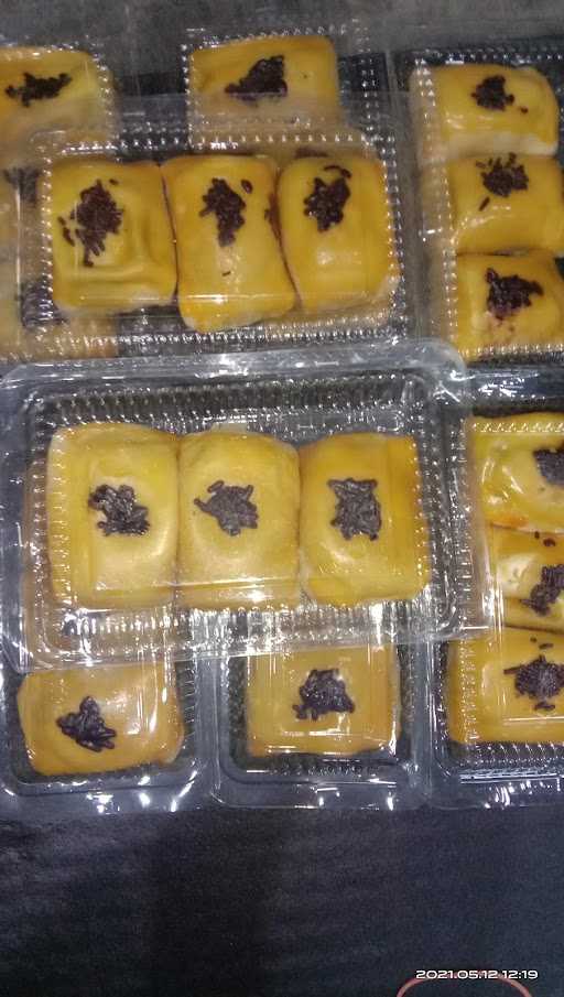 Jajanan Kue Kering Yuliani 8