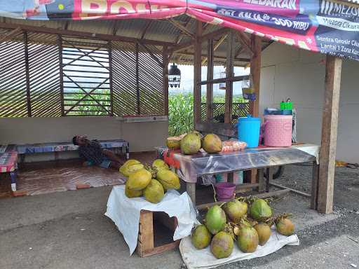 Kedai Es Kelapa Muda 2