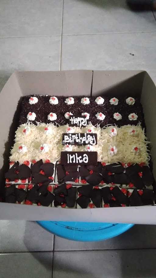 D'Khadijah Cake'S 1