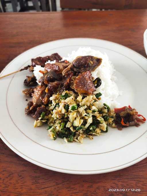 Nasi Campur,Babi Genyol.Bu Agus 1