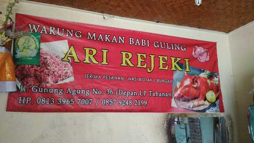 Warung Makan Babi Guling Ari Rejeki 8