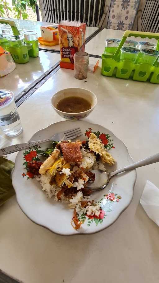 Warung Nasi Bali Ibu Sayu 10