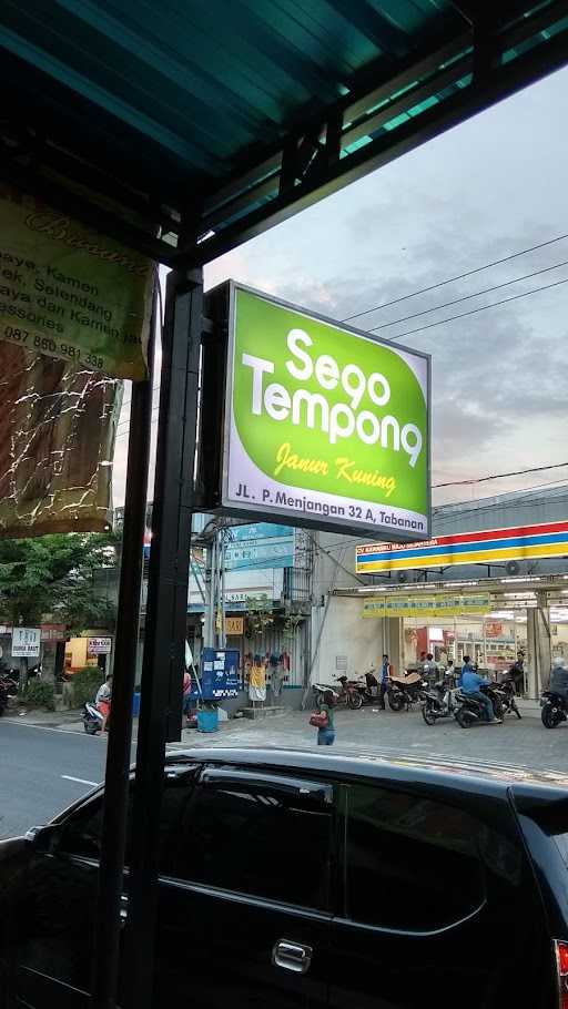 Warung Sego Tempong Janur Kuning 9