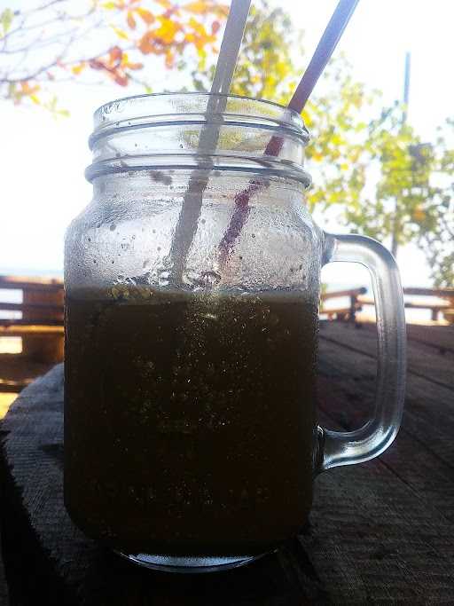 Coffeeku Warung Tepi Pantai 7