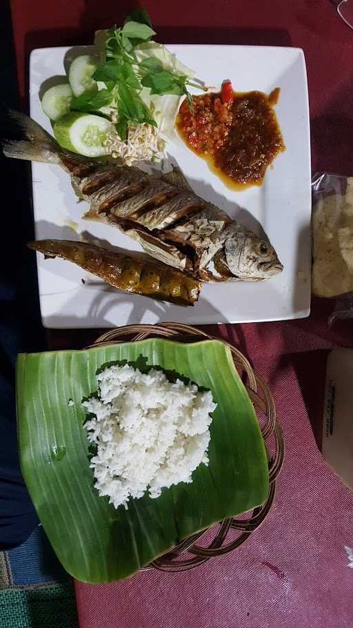 Ikan Bakar Dan Ayam Mbak Santi 6