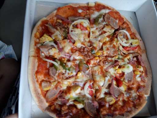 Kedai Mama Pizza 1