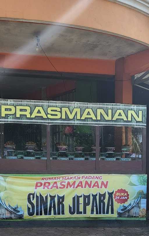 Nasi Padang Prasmanan 9