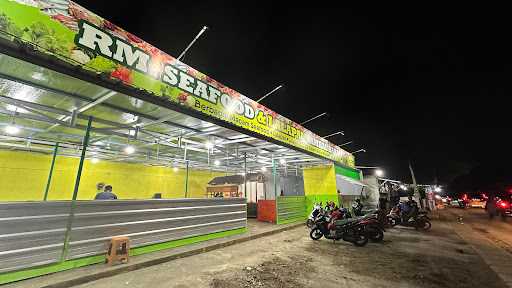 Rm. Ikan Laut Bakar & Seafood 10