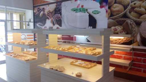 Madina Cake & Bakery 2