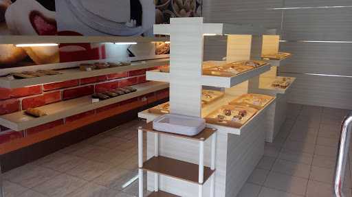 Madina Cake & Bakery 3