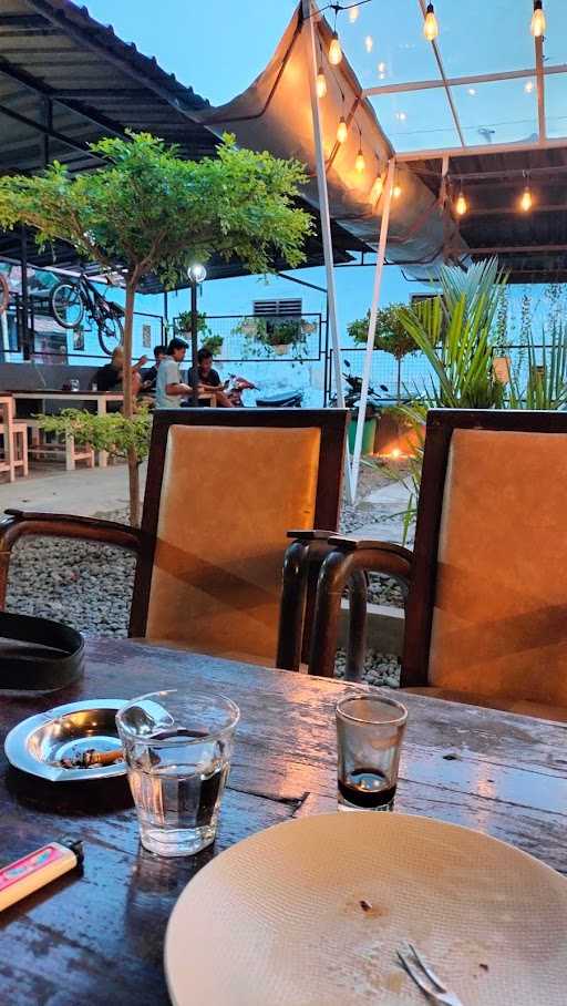 Cafe Ujung Shafa 6