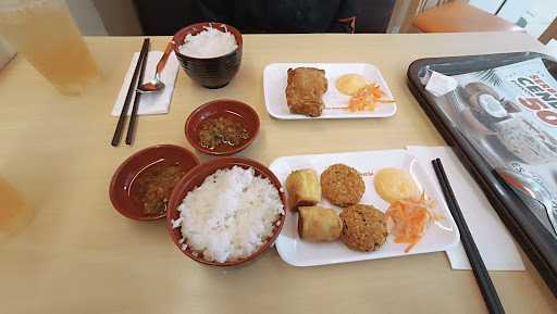 Yoshinoya Japanese Restaurant Tegal 1