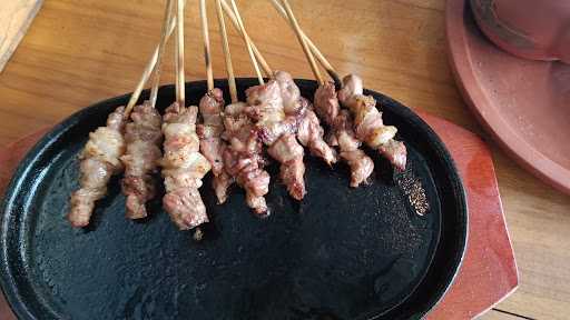 Sate Kambing Muda Harto Tahu 10