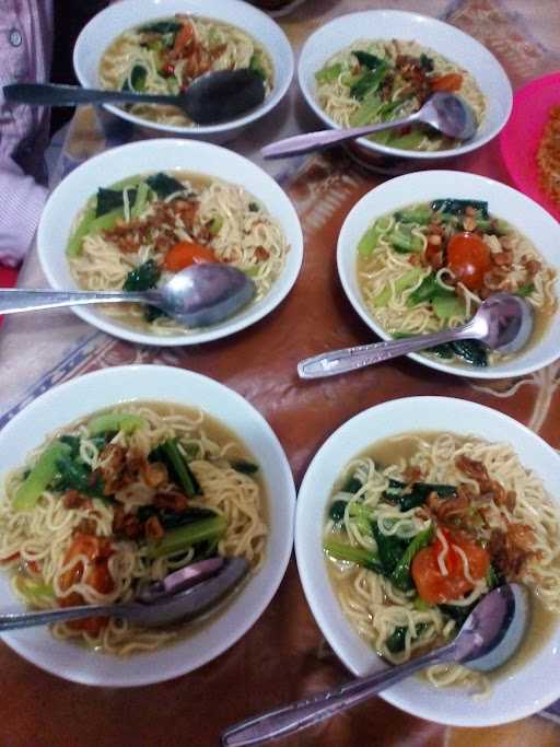 Warung Soto & Snack Bu Tri 4